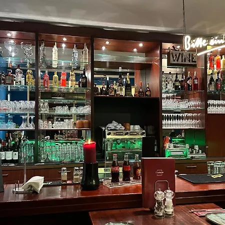 Walnut Tree برجيش جلادباخ