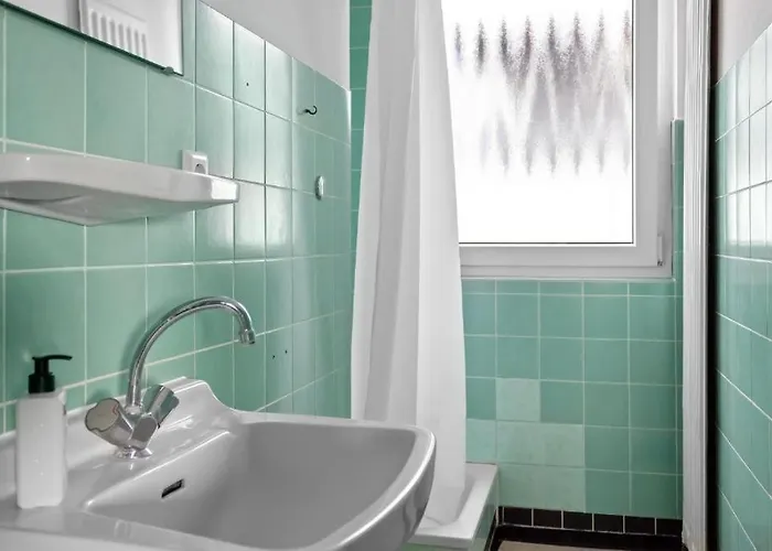 Walnut Tree Bergisch Gladbach